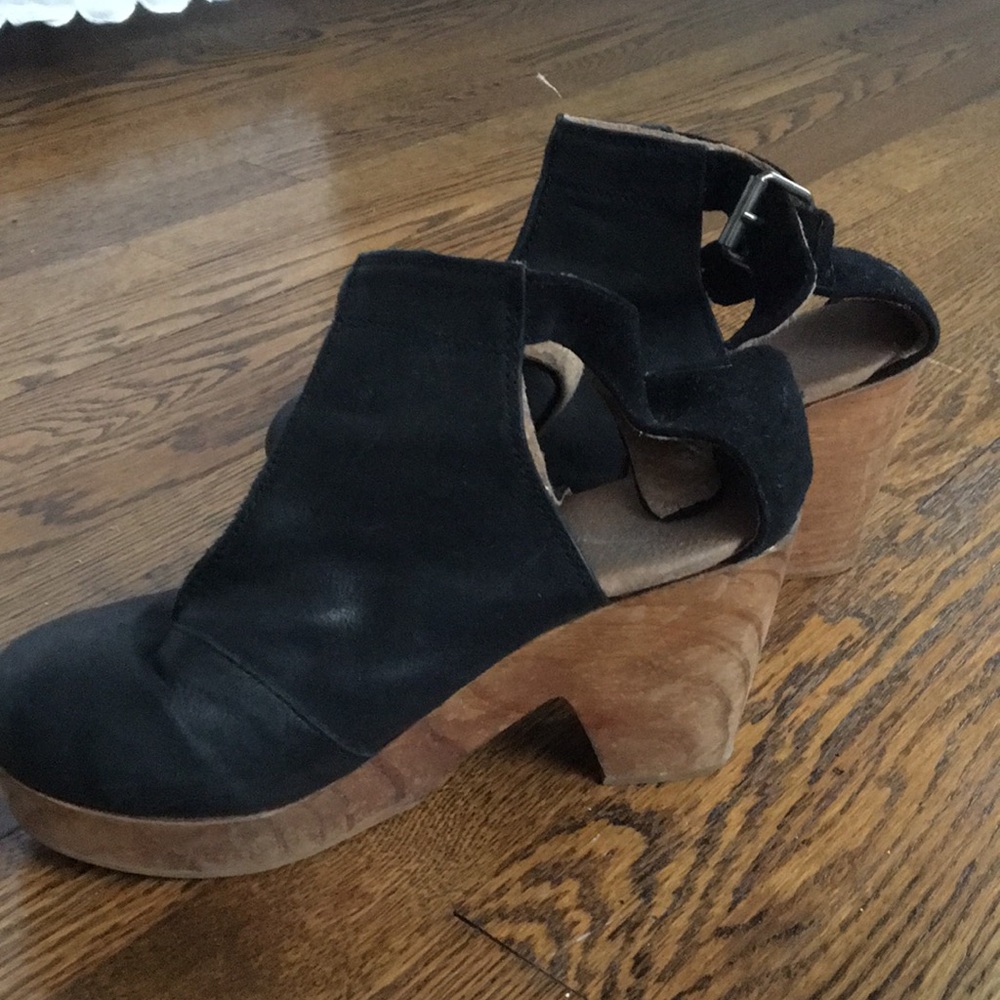 Free People Cedar Leather Buckle Clogs